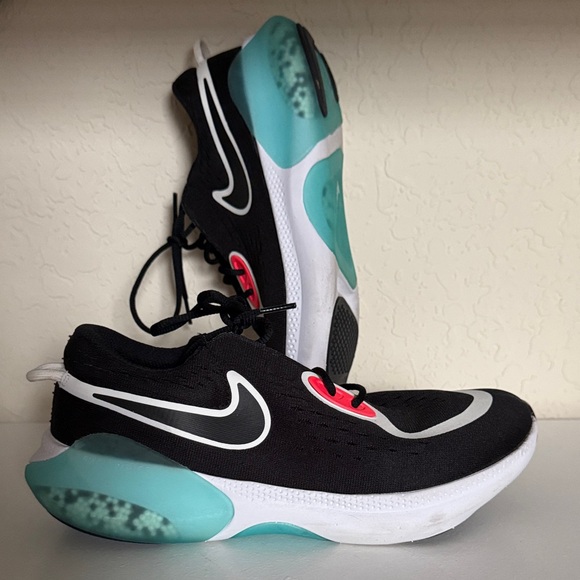 Nike Shoes - Nike Joyride Sneakers 100% Authentic Size 7